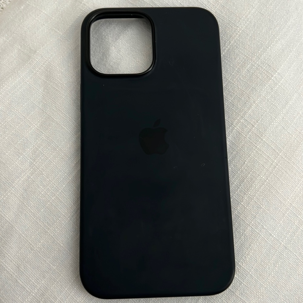 iPhone 13 Pro Max apple silicone case